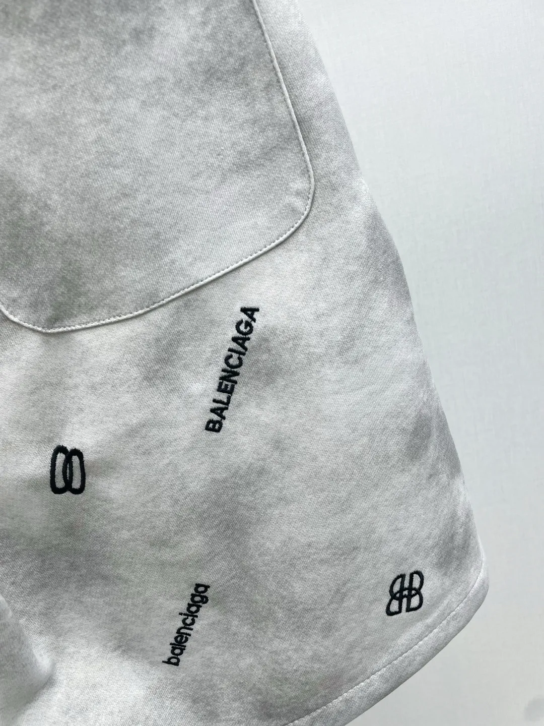 Bal Paris 2026 spring and summer New Arrival embroidered printed BB letters brand LOGO casual shorts DD official website for sale simultaneously. Brand Classic LOGO casual pants, customized fabrics, excellent comfort and strong touch. Highly recognisable, perfect appearance and craftsmanship. Size:M-3XL